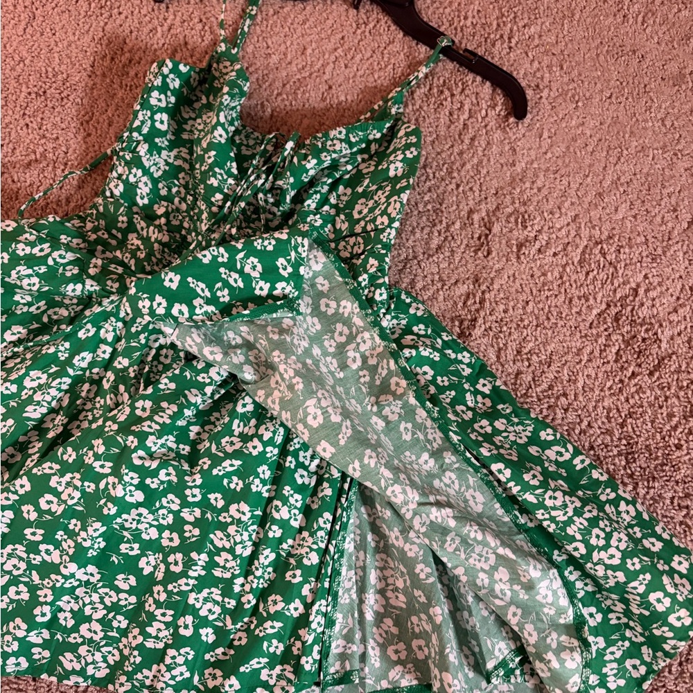 Princess Polly Barrett Mini Dress - Green & White Floral, Size 4 - Picture 7 of 10